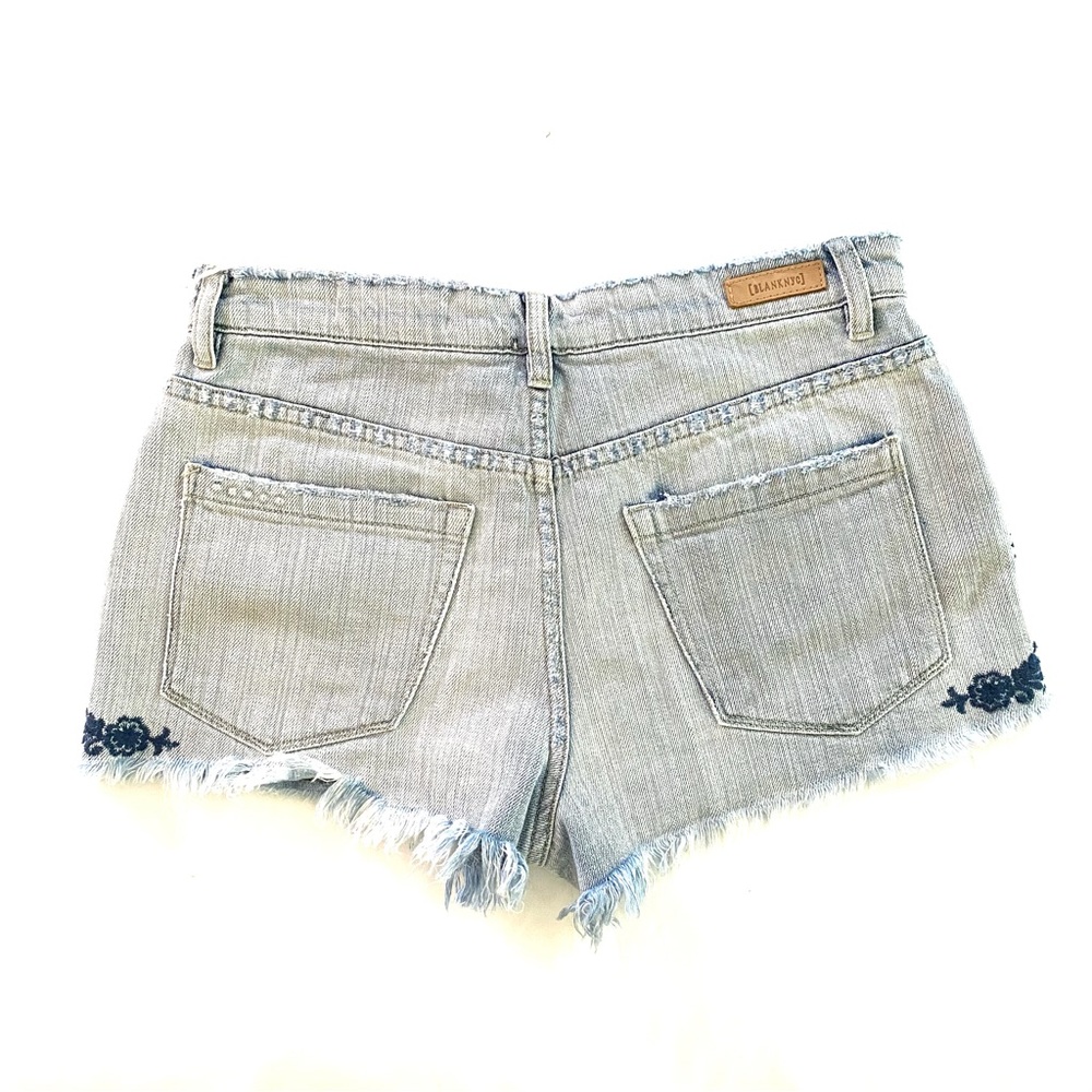Blank NYC Embroidered Wedge Shorts - Picture 4 of 8